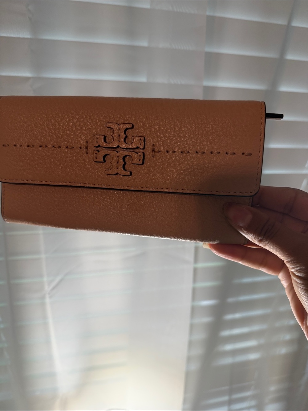 Tory Burch Blush Leather Continental Wallet with Logo - Picture 9 of 10